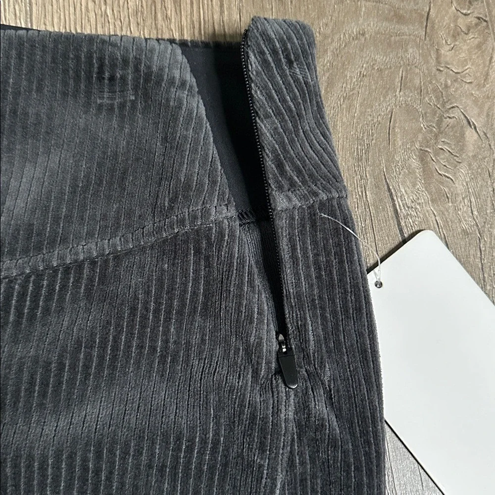 Lululemon Scuba High Rise Mini Skirt Velvet Cord Dark Gray Size‎ 0